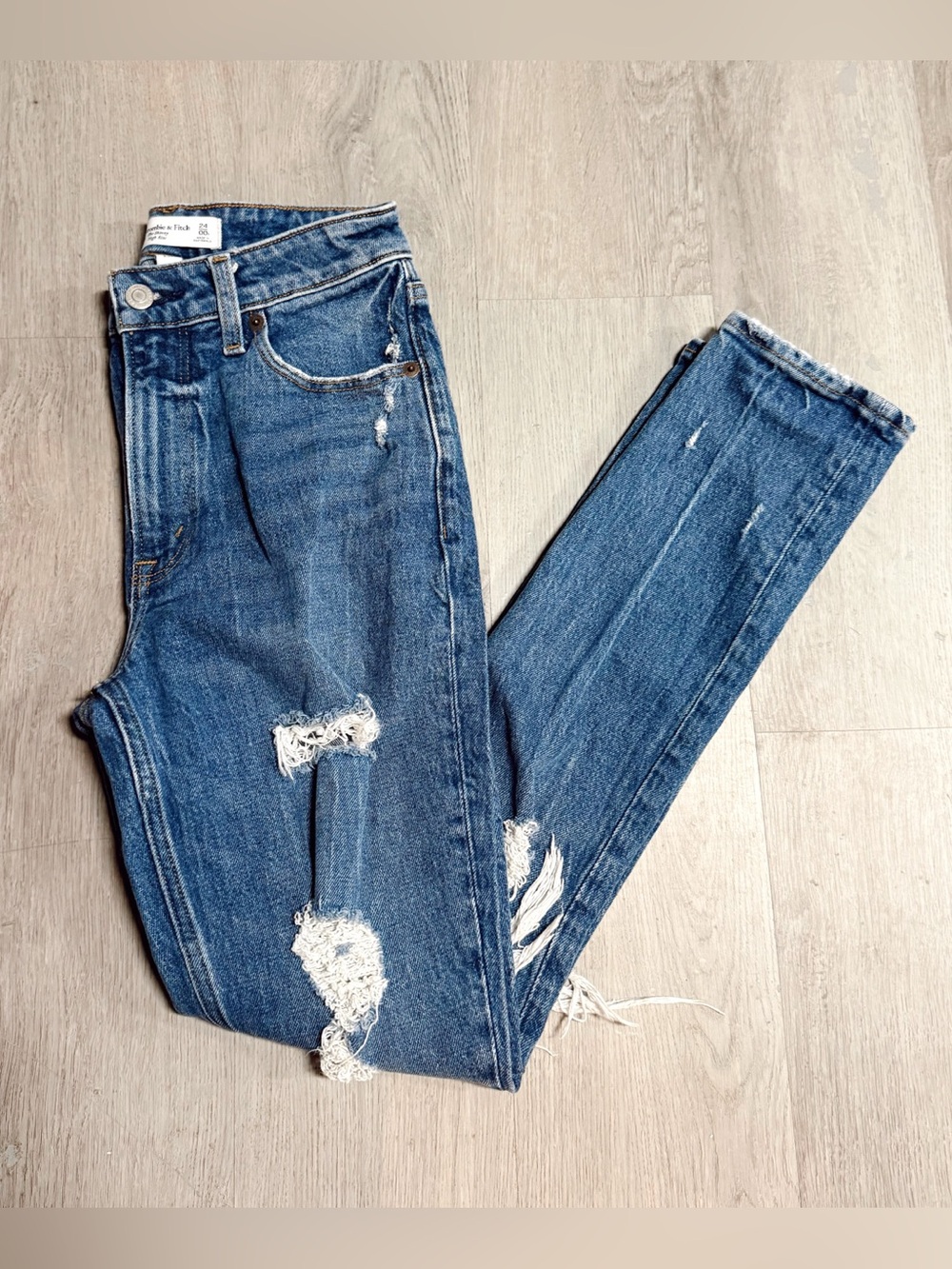 •ABERCROMBIE & FITCH• HIGH RISE SKINNY JEANS